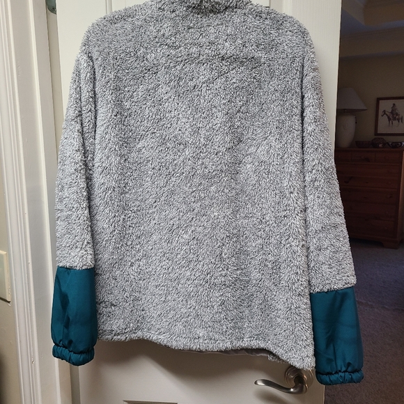 Ladies Hooey Brand Fleece - Picture 3 of 5